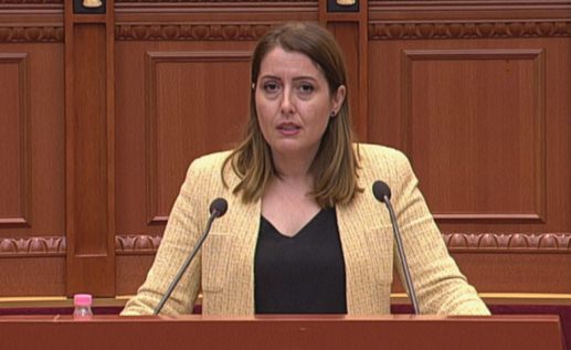 Manastirliu paralajmeron masa te reja ne vjeshte: Gati plani afatgjate per Covid-19